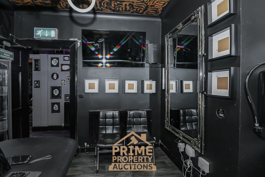 44 Main Street, Dreghorn for sale - Interior Photo - Image 2 of 6