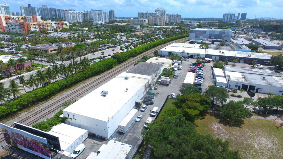2665 NE 189th St, Miami, FL à vendre - Photo principale - Image 1 de 9