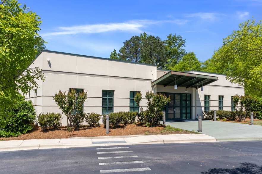 eCO Credit Union Portfolio portfolio of 5 properties for sale on LoopNet.ca - Building Photo - Image 1 of 6