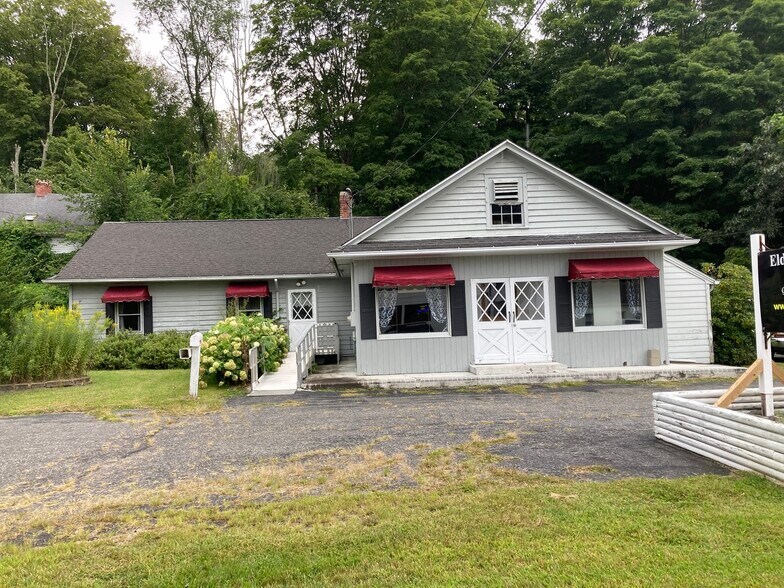 1595 Hartford New London Tpke, Oakdale, CT à vendre - Photo du bâtiment - Image 3 de 10
