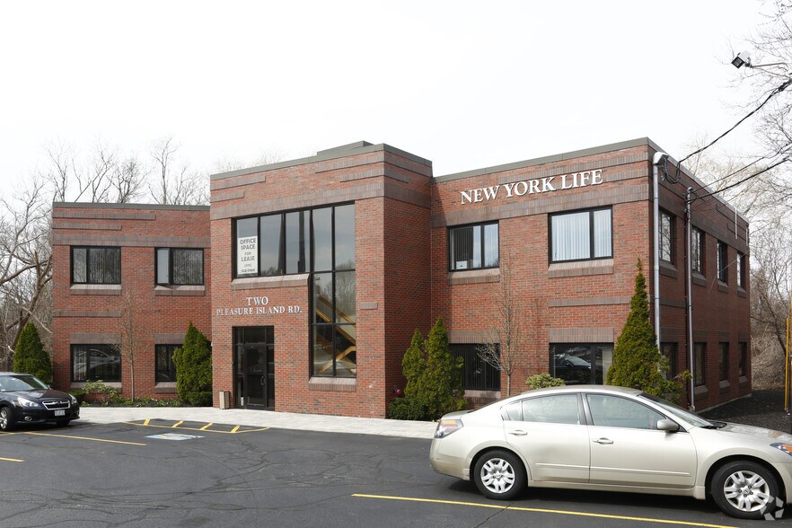2 Pleasure Island Rd, Wakefield, MA à louer - Photo du bâtiment - Image 2 de 12