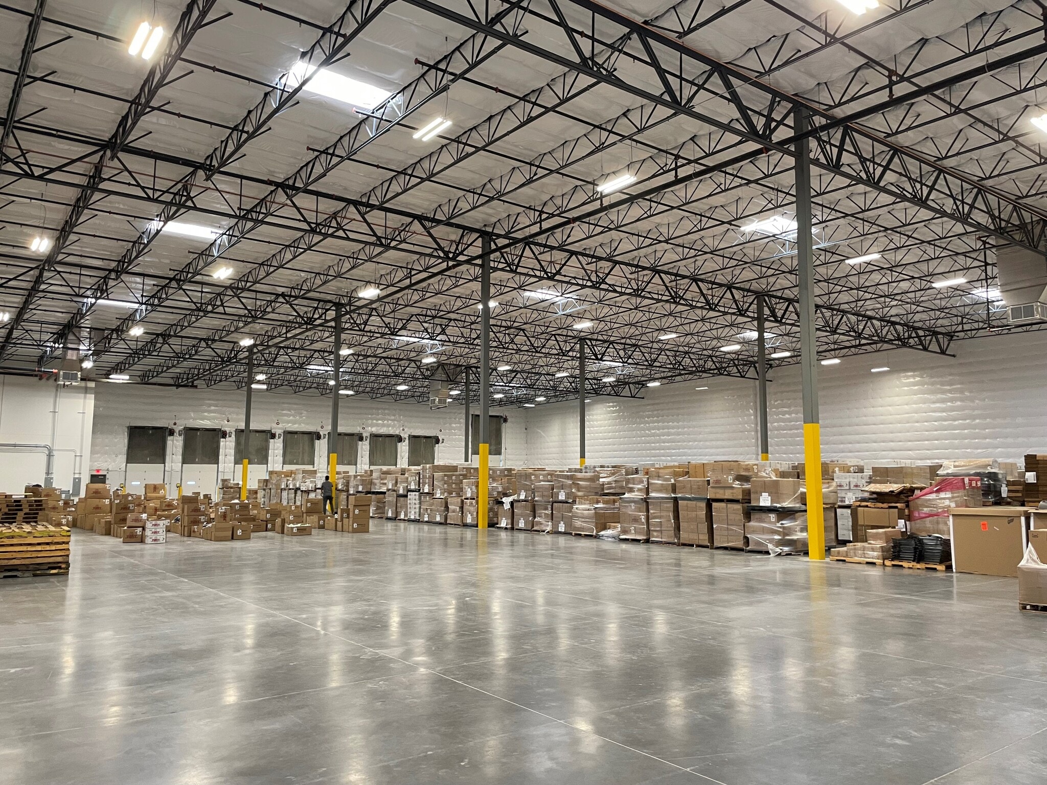 13685 W Test Dr, Goodyear, AZ for lease Primary Photo- Image 1 of 3