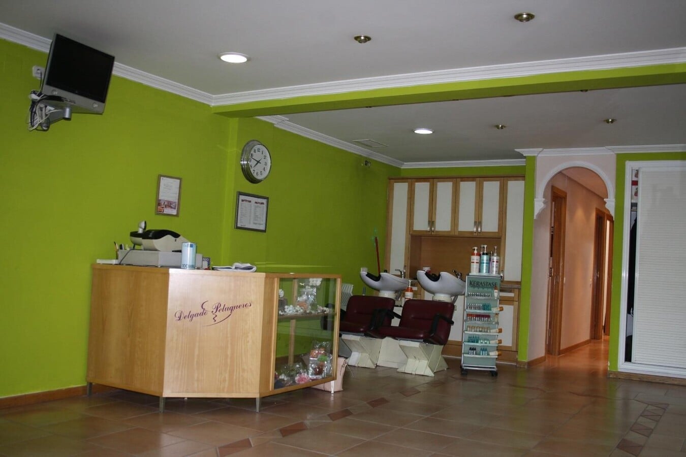 Madrid, MAD 28042 - - - Interior Photo - Image 1 of 11