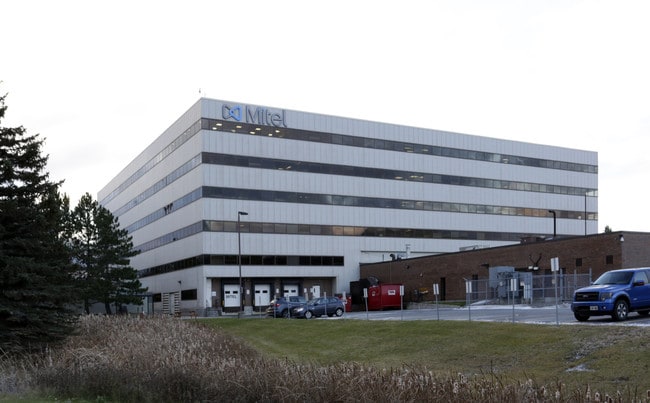 Plus de détails pour 350 Legget Dr, Ottawa, ON - Bureau à louer