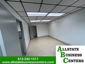 104 W Seneca Ave, Tampa, FL for lease Interior Photo- Image 2 of 5