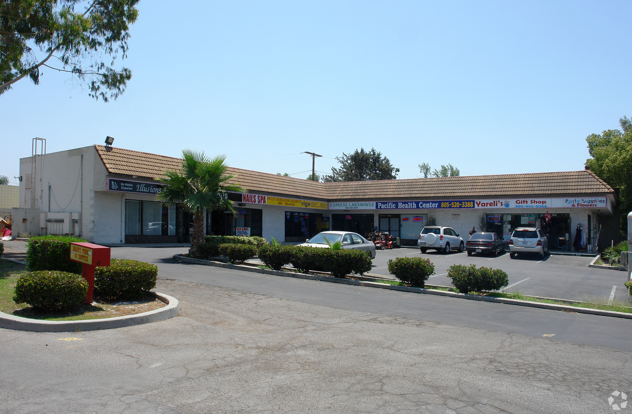 1902-1950 Hubbard St, Simi Valley, CA for lease Primary Photo- Image 1 of 4