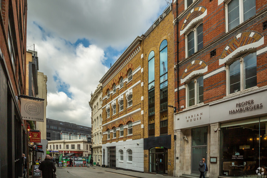 30-31 Cowcross St, London for lease - Primary Photo - Image 1 of 2