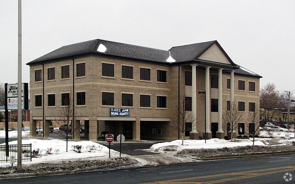 500 Roosevelt Rd, Glen Ellyn, IL à louer - Photo du bâtiment - Image 2 de 6