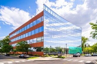 1 Crescent Dr, Philadelphia, PA for lease Building Photo- Image 1 of 2