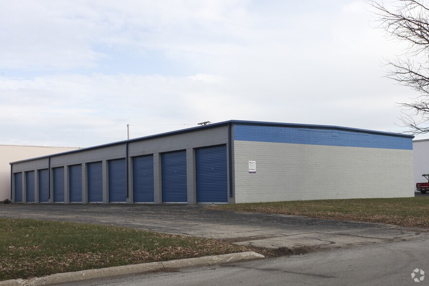 4560 Stenstrom Rd, Rockford, IL à vendre - Photo principale - Image 1 de 3