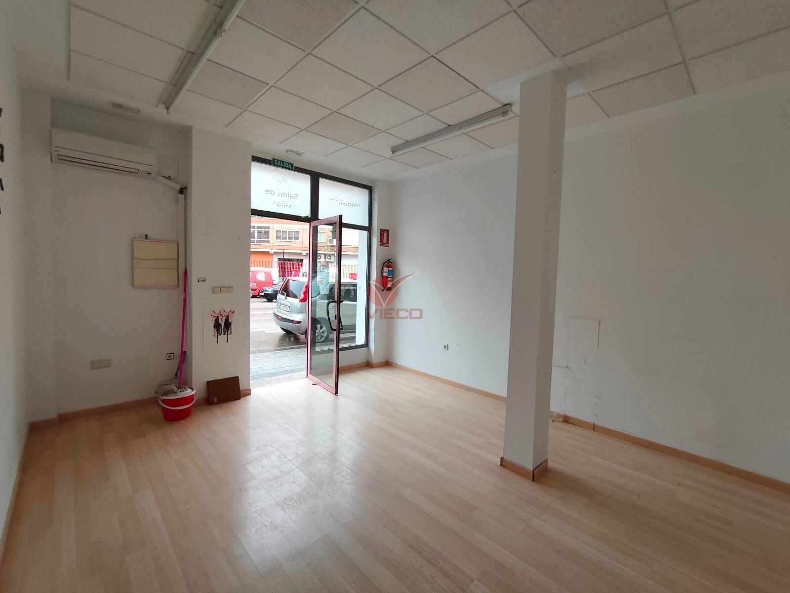 Retail in Cuenca, Cuenca for lease Interior Photo- Image 1 of 3