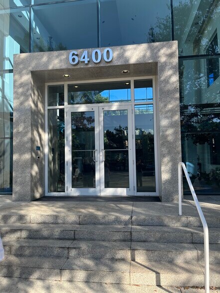 6400 N Congress Ave, Boca Raton, FL à louer - Photo du bâtiment - Image 2 de 11