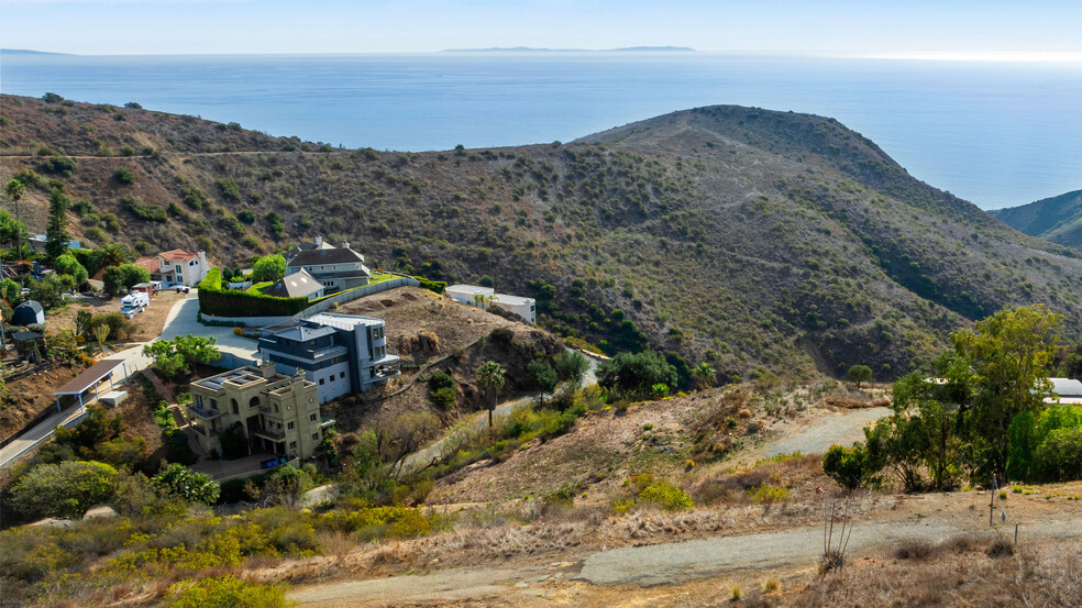 2826 Coralglen Dr, Malibu, CA à vendre - Photo du bâtiment - Image 3 de 20