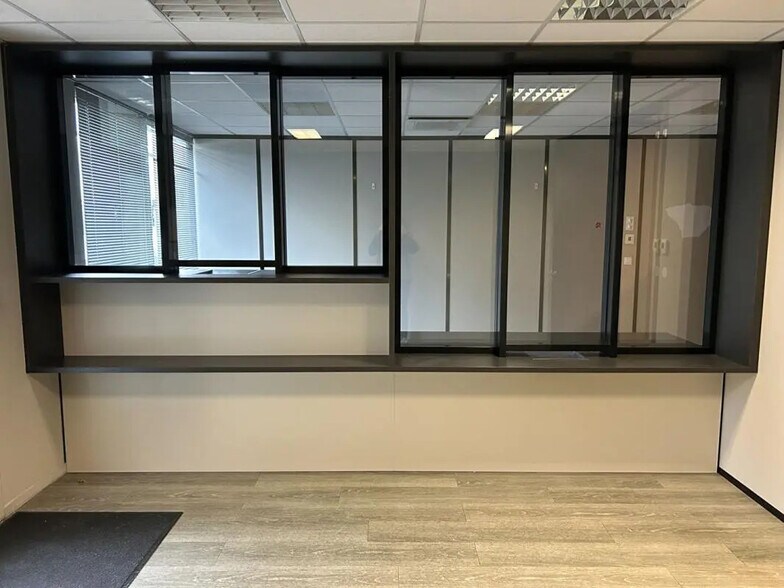Office in Mérignac for lease - Interior Photo - Image 3 of 9