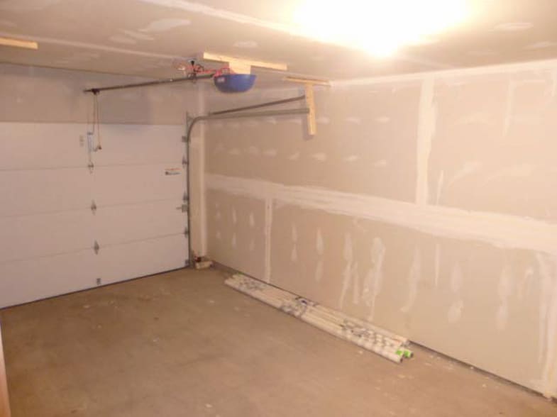 248 Edwards Dr SW, Edmonton, AB à vendre - Photo du bâtiment - Image 2 de 5
