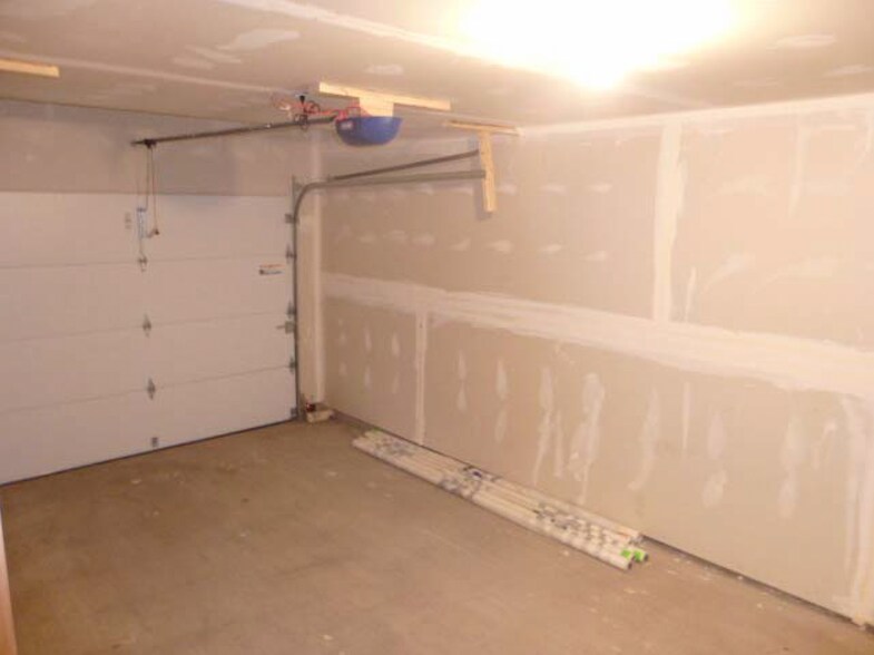 248 Edwards Dr SW, Edmonton, AB à vendre - Photo intérieure - Image 1 de 5