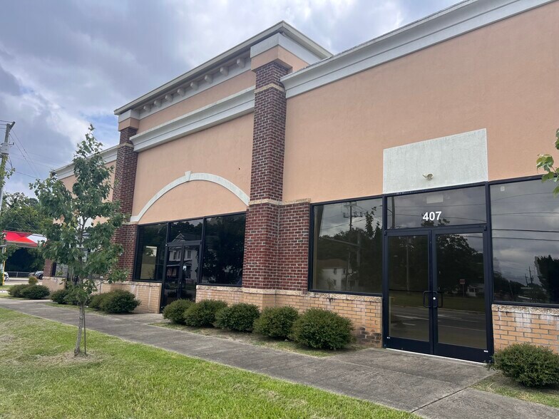 403 Gillespie St, Fayetteville, NC à vendre - Photo du bâtiment - Image 2 de 10