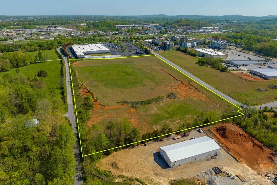 Sams St, Cookeville, TN à vendre - Photo du b timent - Image 1 de 17