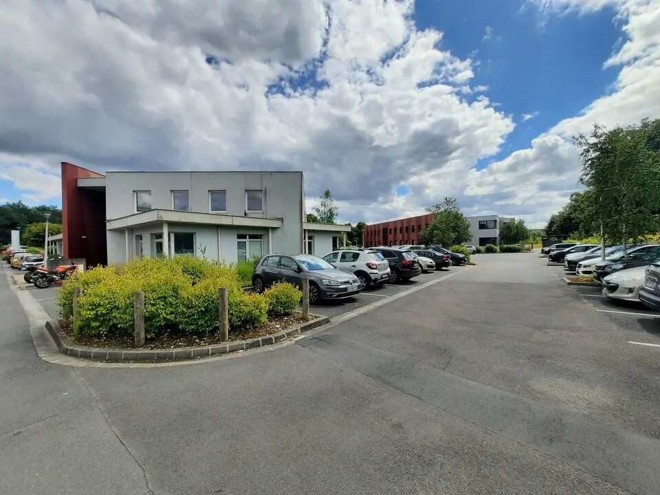 Office in Petit-Couronne for lease Building Photo- Image 1 of 17