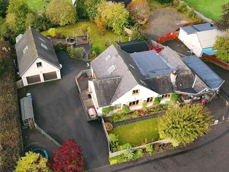 Contin Village Stores and 4 Bedroom House, Strathpeffer à vendre - Photo du bâtiment - Image 3 de 27