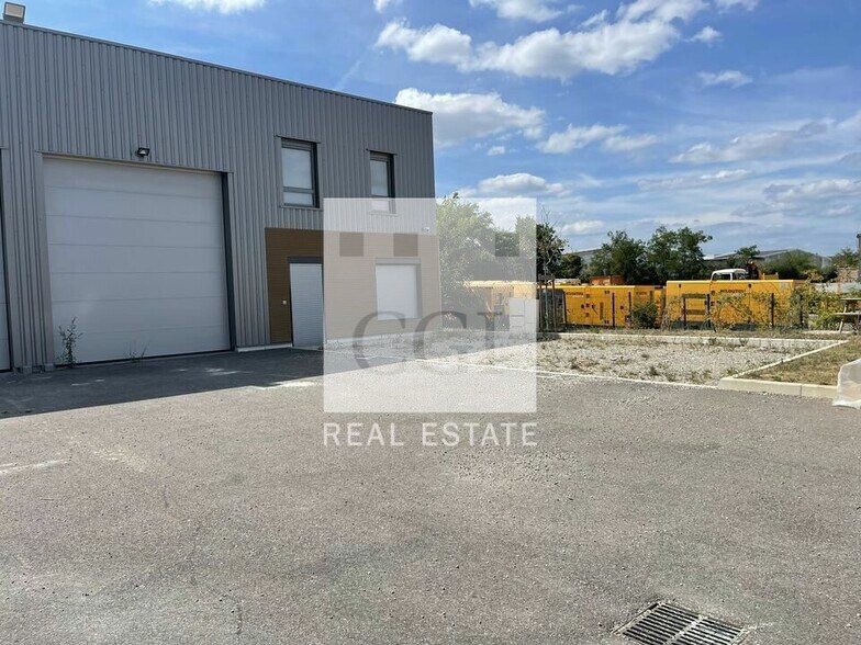 8 Impasse Du 24 Août 1944, Corbas for lease - Building Photo - Image 1 of 9