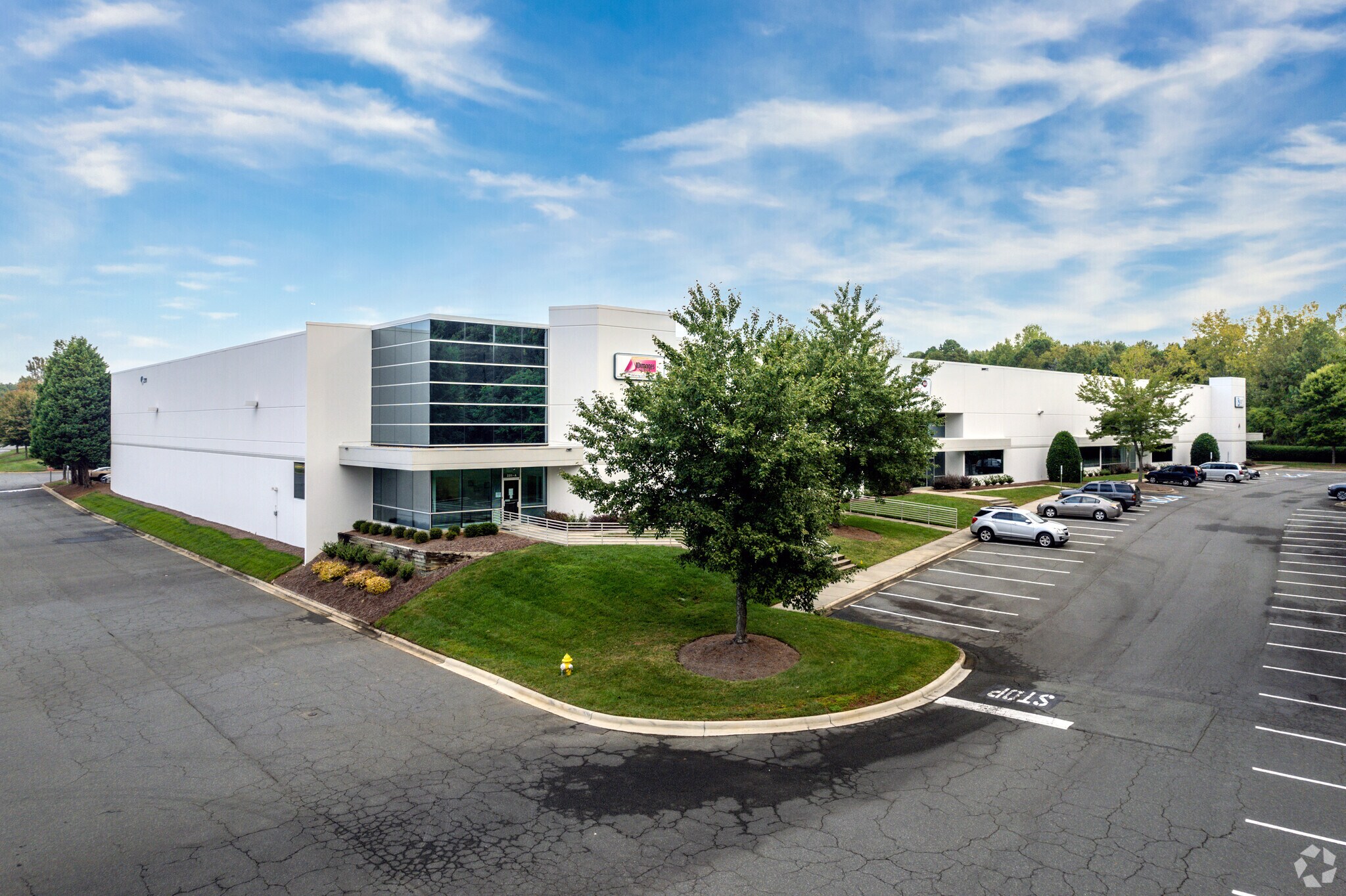2311 Distribution Center Dr, Charlotte, NC for lease Primary Photo- Image 1 of 9