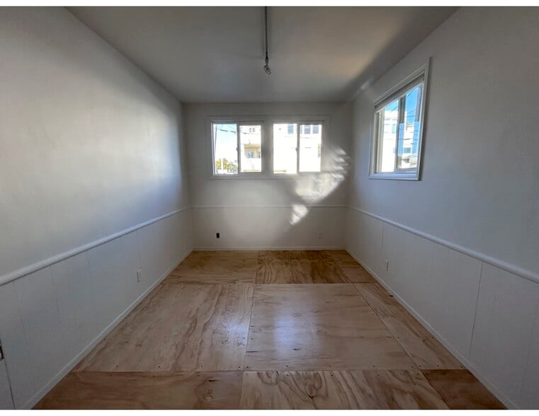 1212-1220 Highland Ave, Manhattan Beach, CA for lease - Interior Photo - Image 3 of 6