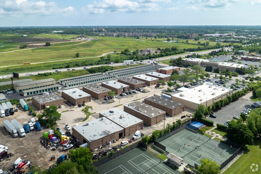 1510 Paddock Dr, Northbrook, IL à louer - Aérien - Image 2 de 3