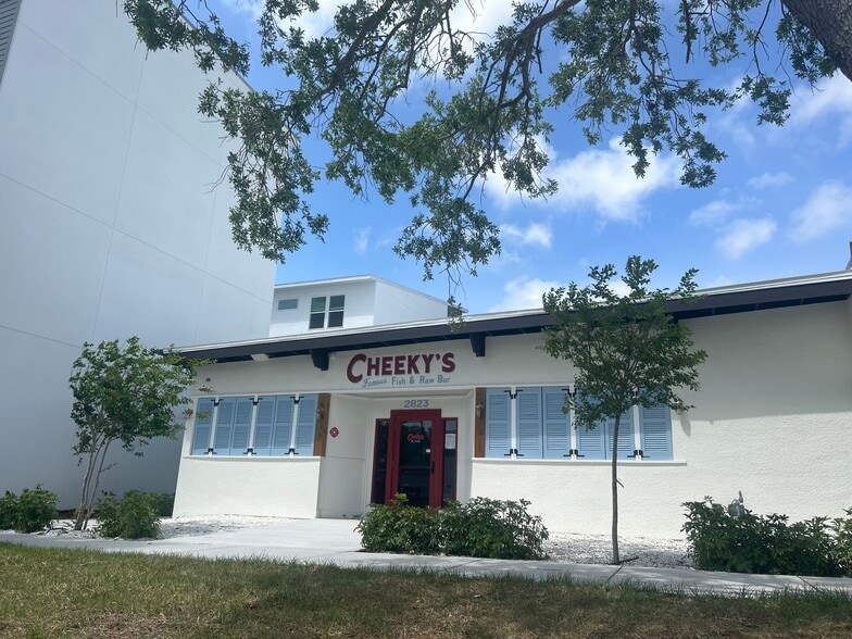 2819 Central Ave, Saint Petersburg, FL à louer - Photo du bâtiment - Image 3 de 8