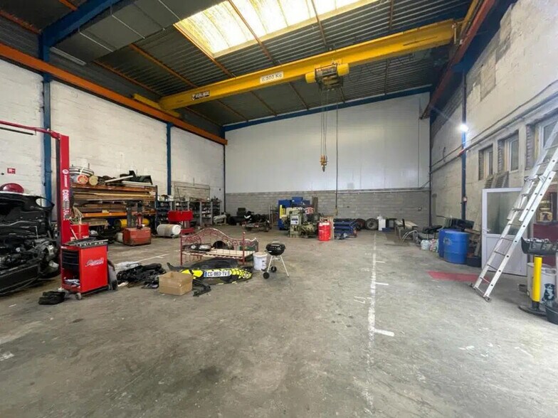 Local d'activités dans Marines à vendre - Photo intérieure - Image 1 de 8