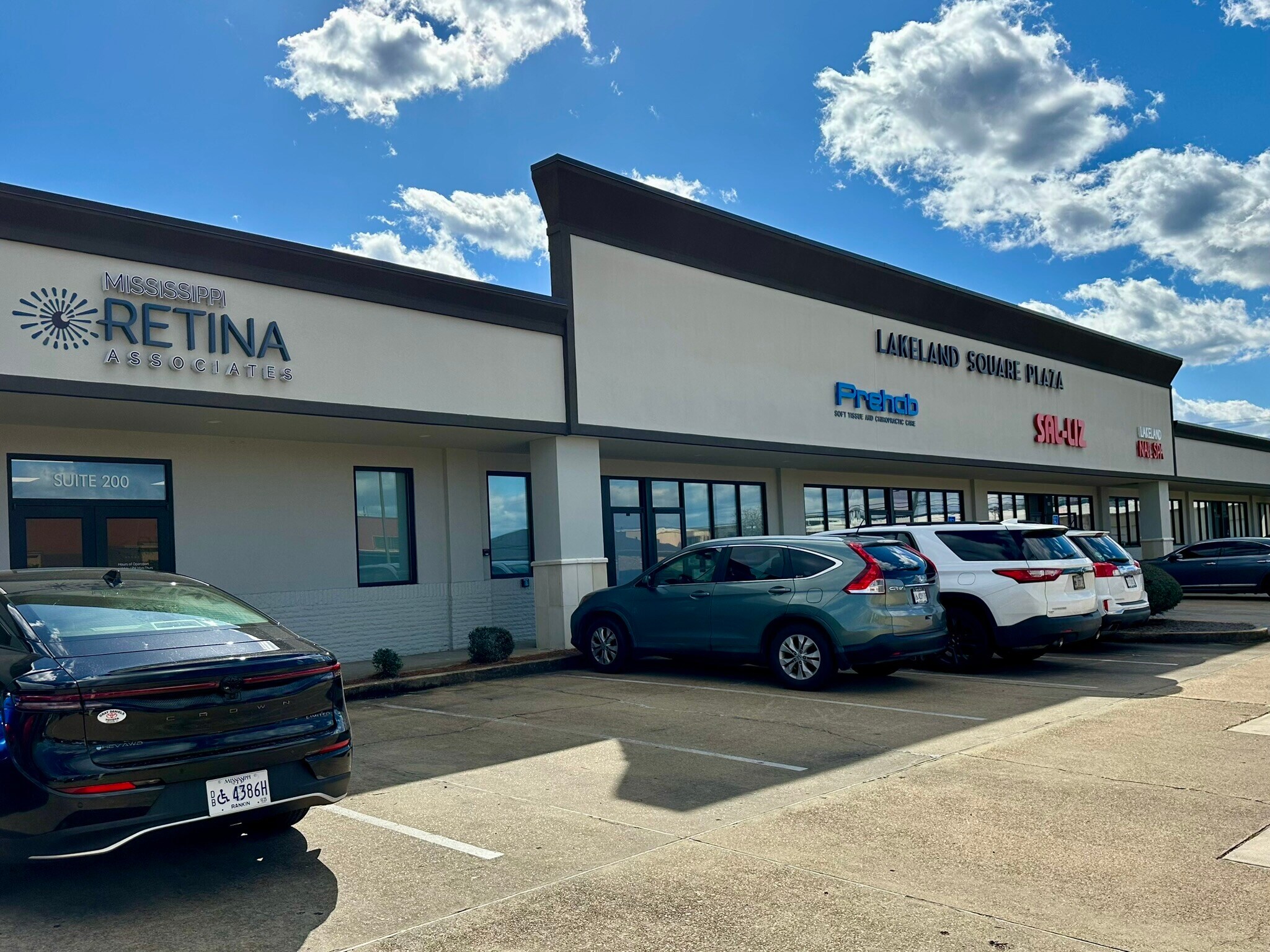 1000 Lakeland Sq, Flowood, MS for lease Primary Photo- Image 1 of 16