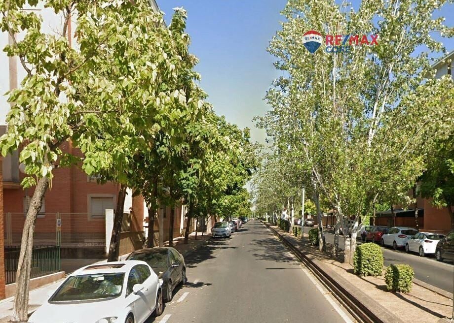 Retail in Badajoz, Badajoz for sale Aerial- Image 1 of 9