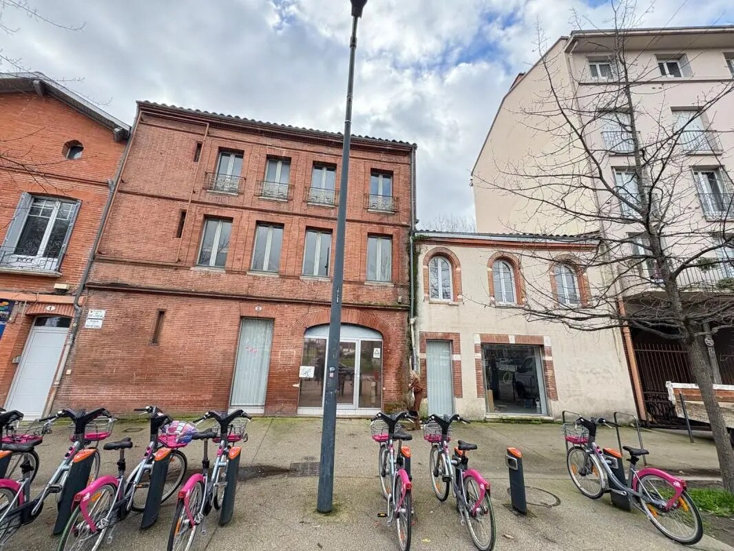 3 Place Du Fer À Cheval, Toulouse à louer Photo du bâtiment- Image 1 de 5