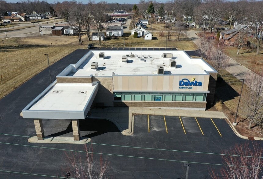 198 N Springfield Ave, Rockford, IL à vendre - Photo du bâtiment - Image 3 de 6