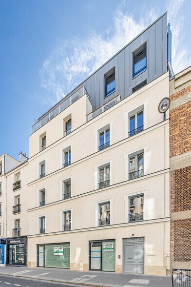 Retail in Paris for lease - Primary Photo - Image 1 of 2