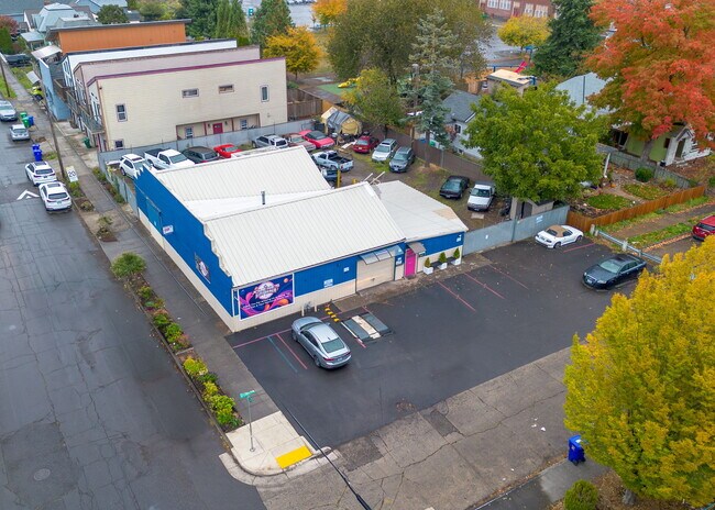 More details for 104 NE 80th Ave, Portland, OR - Industrial for Sale