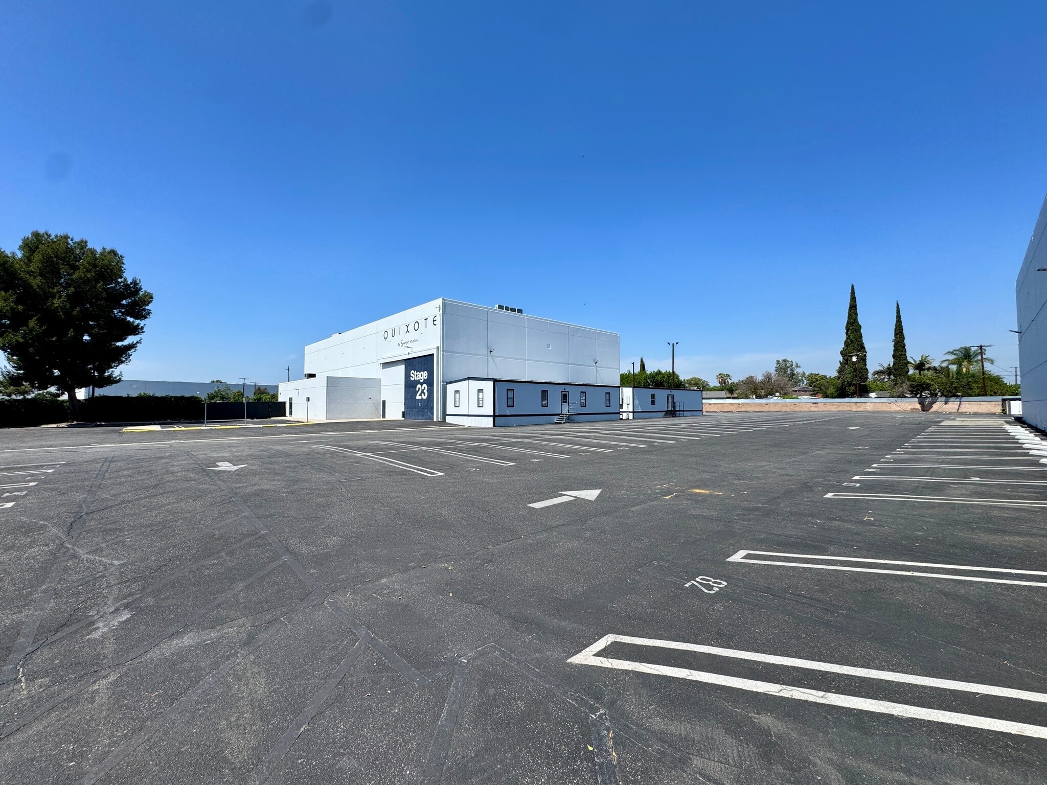 13939 Saticoy St, Panorama City, CA for lease Building Photo- Image 1 of 7
