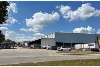 Plus de détails pour 8411 Irvington Blvd, Houston, TX - Industriel à louer