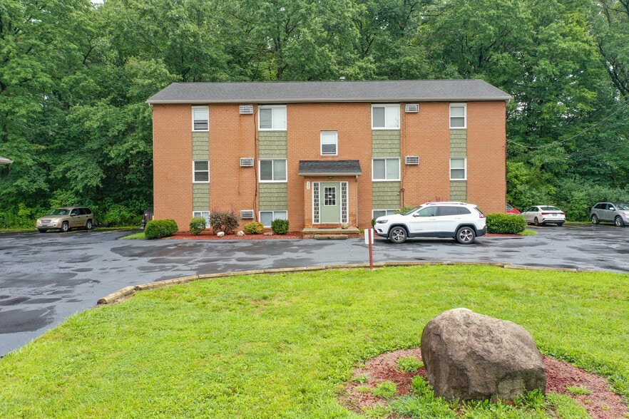 170 Kendall Ave, Campbell, OH à vendre - Photo du bâtiment - Image 3 de 20