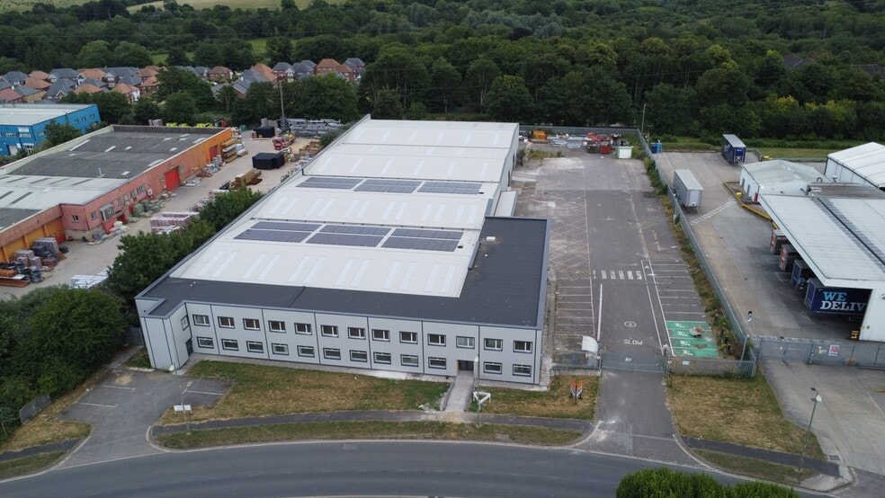 Armstrong Rd, Basingstoke for lease - Building Photo - Image 2 of 7