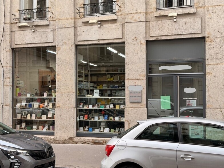 Commerce de détail dans Lyon 2eme Arrondissement à louer - Photo du bâtiment - Image 2 de 3