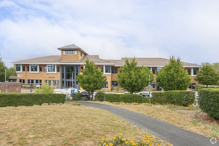 Timbold Dr, Milton Keynes à louer - Photo du bâtiment - Image 3 de 3