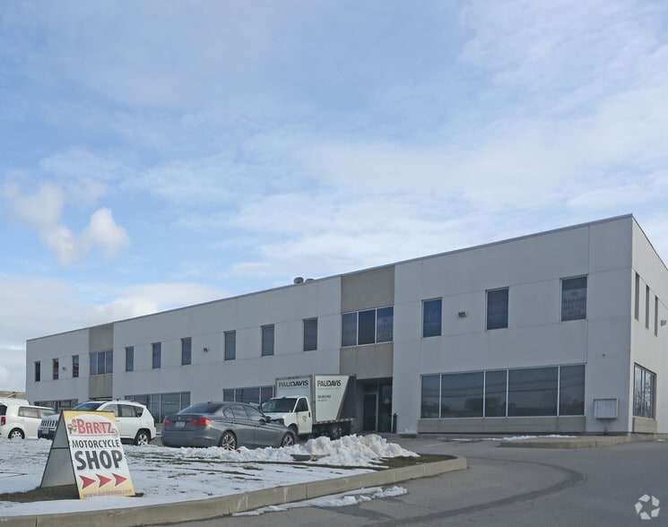 3413 Wolfedale Rd, Mississauga, ON for sale - Primary Photo - Image 1 of 1