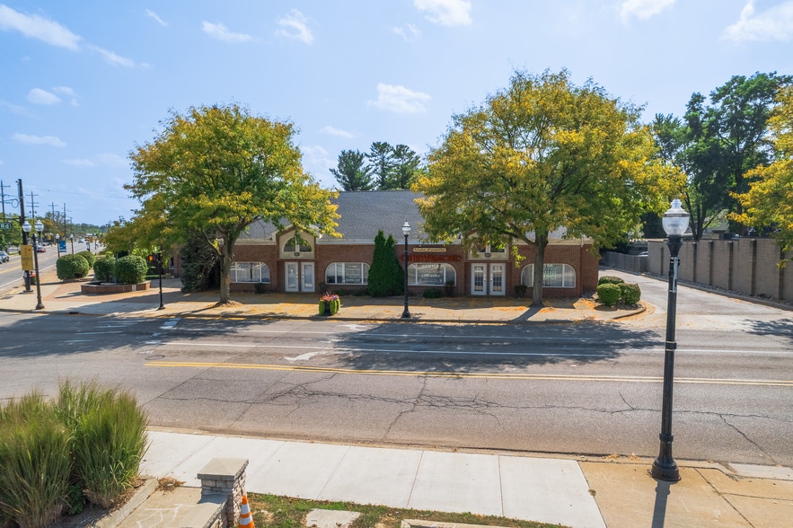 1995 Cedar St, Holt, MI for lease - Building Photo - Image 3 of 15