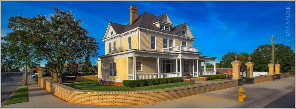 301 E Windsor St, Monroe, NC for sale - Building Photo - Image 2 of 13