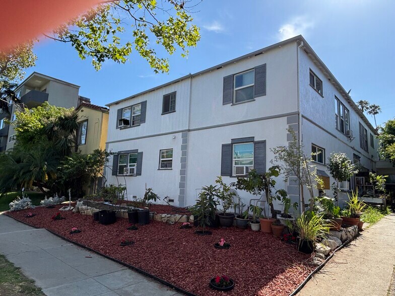 455 S Oakhurst Dr, Beverly Hills, CA à vendre - Photo du bâtiment - Image 1 de 19