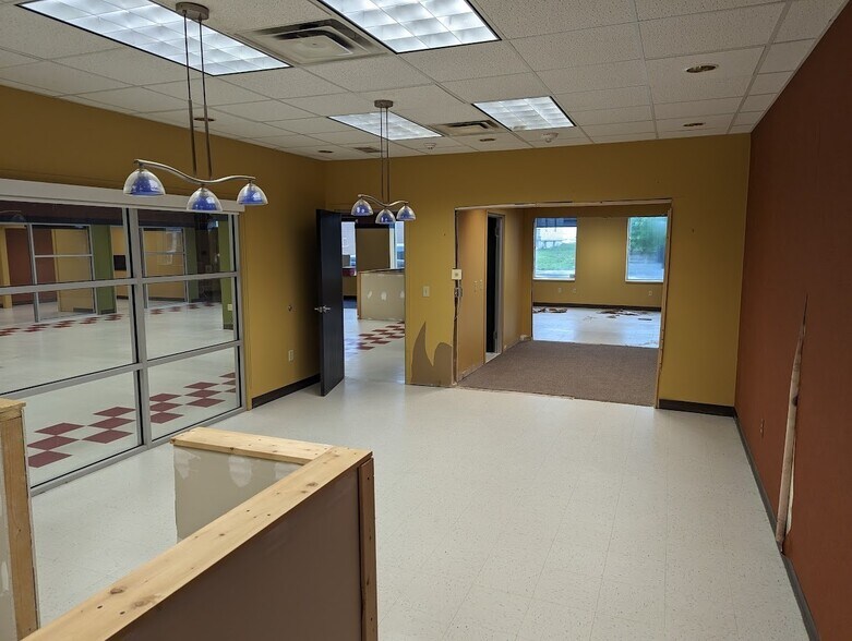 716 Watervliet Ave, Dayton, OH à vendre - Photo intérieure - Image 2 de 7