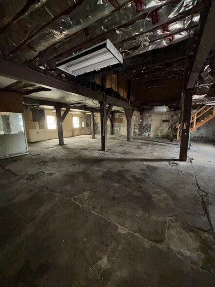 2290-2294 Scranton Rd, Cleveland, OH for lease - Interior Photo - Image 3 of 6