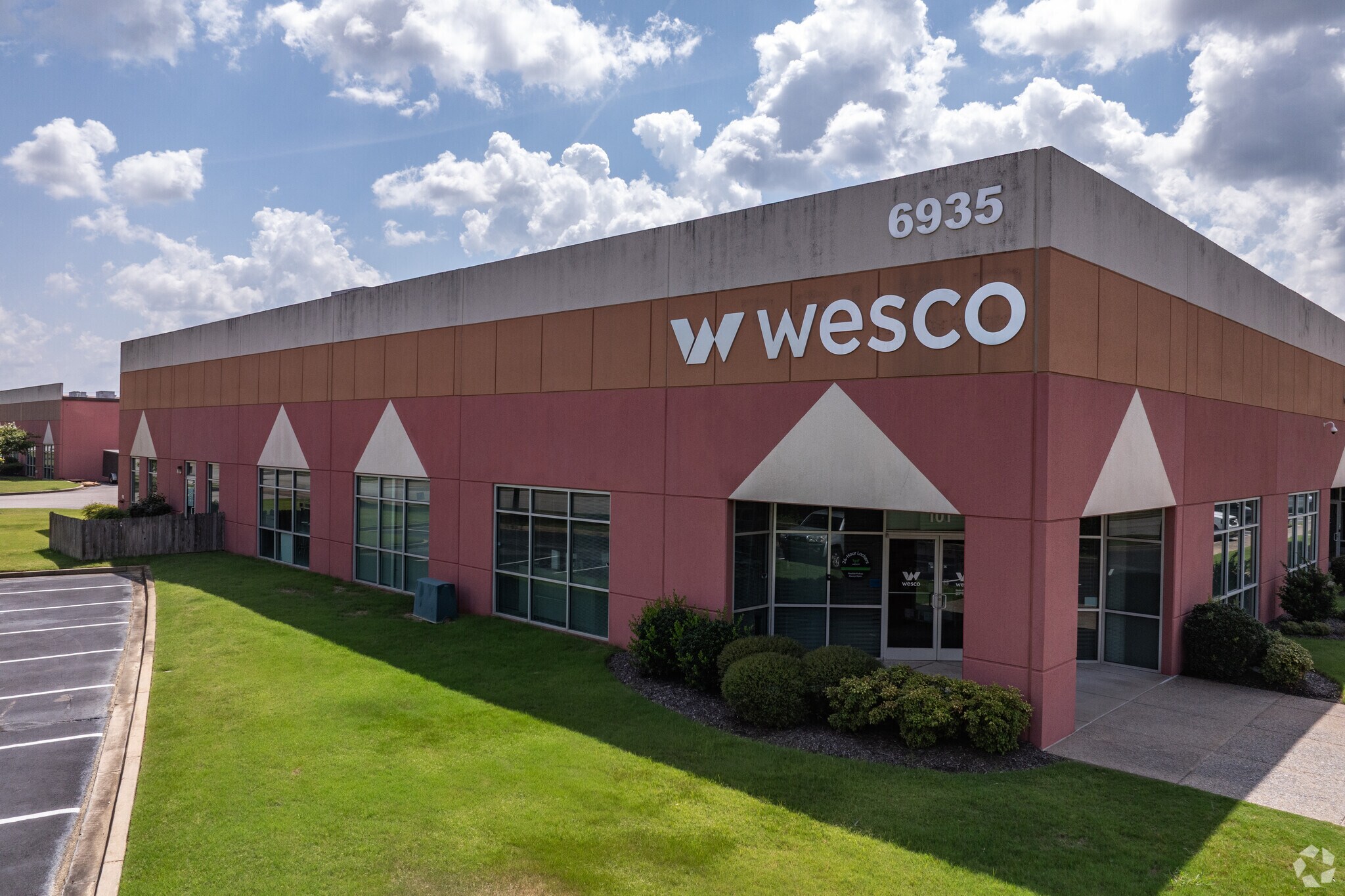 6935 Appling Farms Pky, Memphis, TN for lease Primary Photo- Image 1 of 5