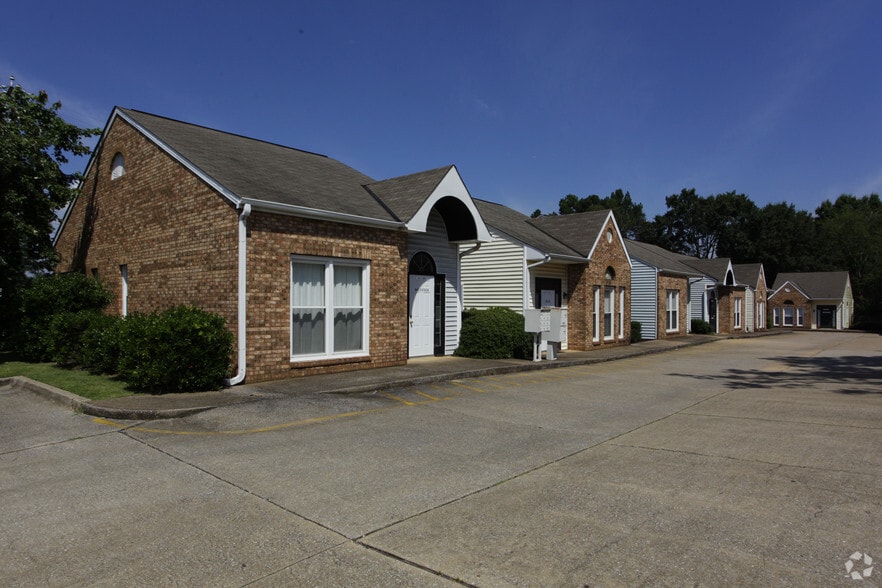 4230-4244 McFarland Blvd, Northport, AL for lease - Primary Photo - Image 1 of 3